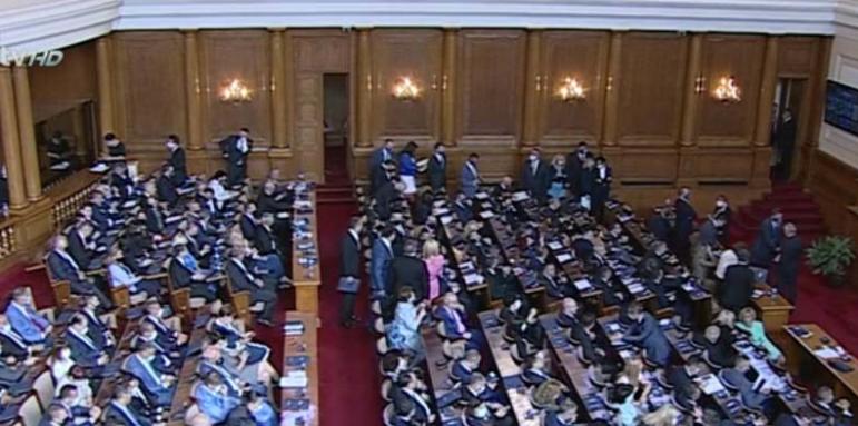 400 млн. лв. за бизнеса. Приеха промените в бюджета
